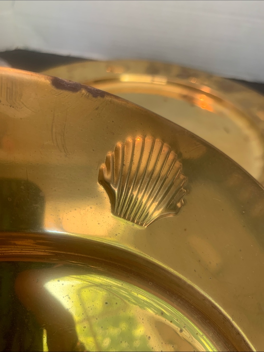Set of 8 12 inch Brass Shell Plate Chargers - Picture 2 of 10